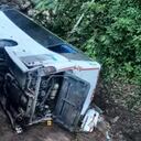 Ya fueron identificadas seis de las siete víctimas mortales que dejó el accidente del bus que cayó por un abismo en la vía Medellín-Bogotá, cuando se dirigía hacia Moñitos, Córdoba.