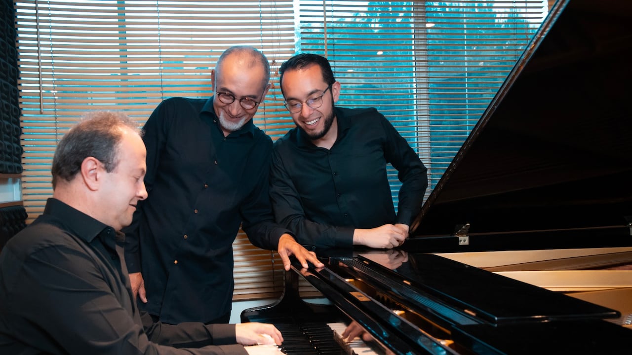 El Trío Nueva Colombia celebra 40 años con el lanzamiento de su álbum 'Cosecha'.