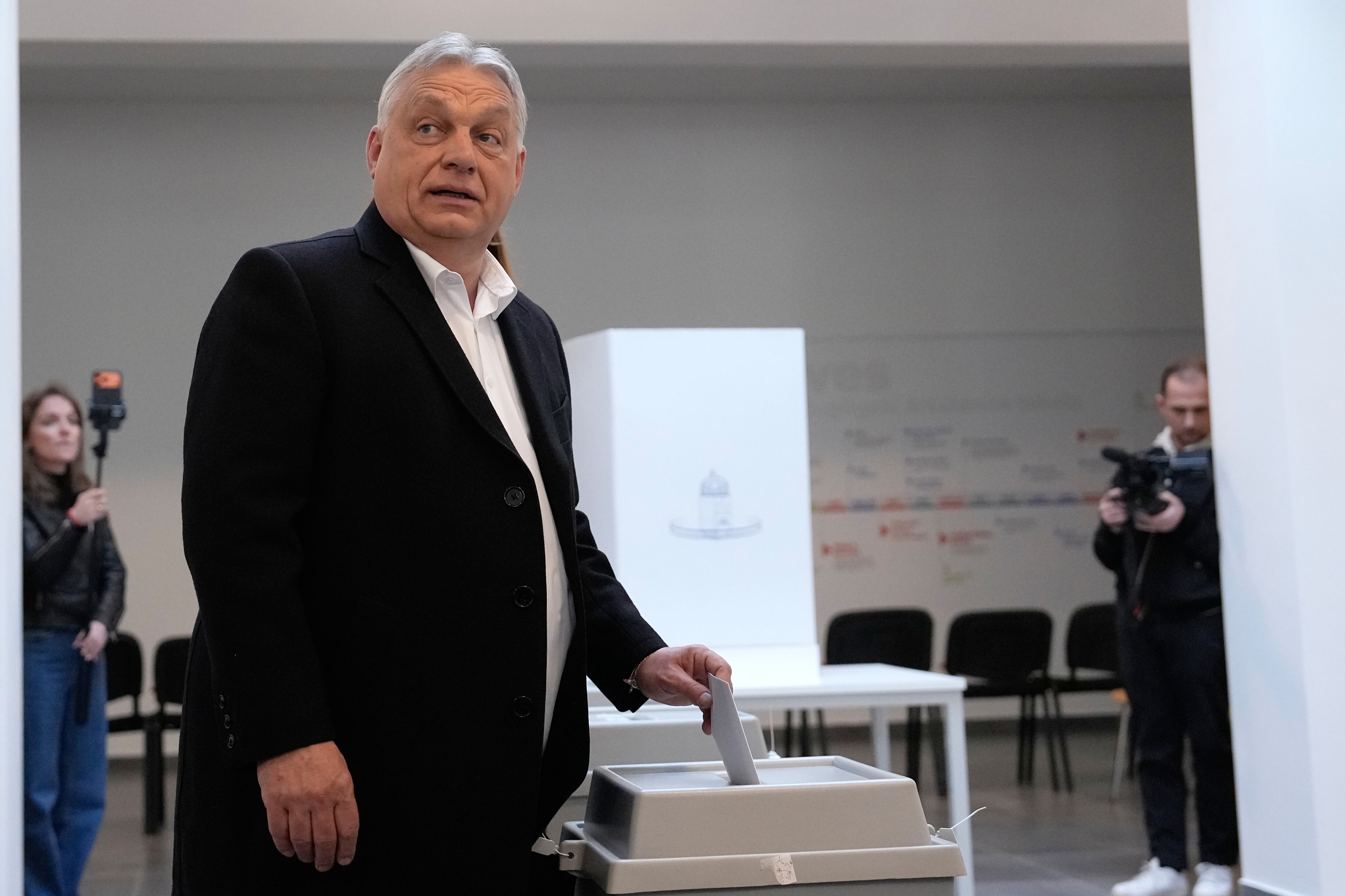 El primer ministro de Hungría, Viktor Orbán, vota en Budapest, Hungría.