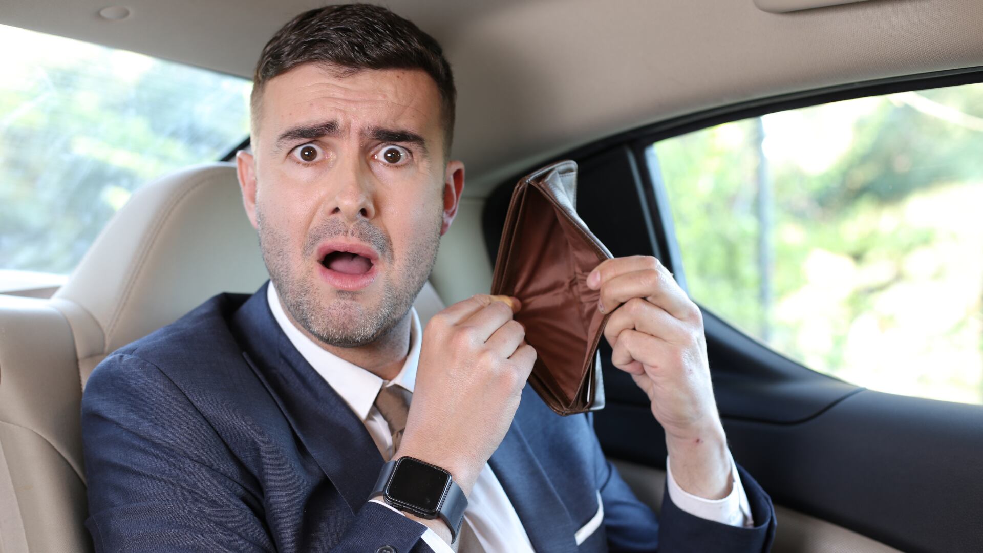 Las modalidades de estafa físicas y virtuales pueden ser combinadas.