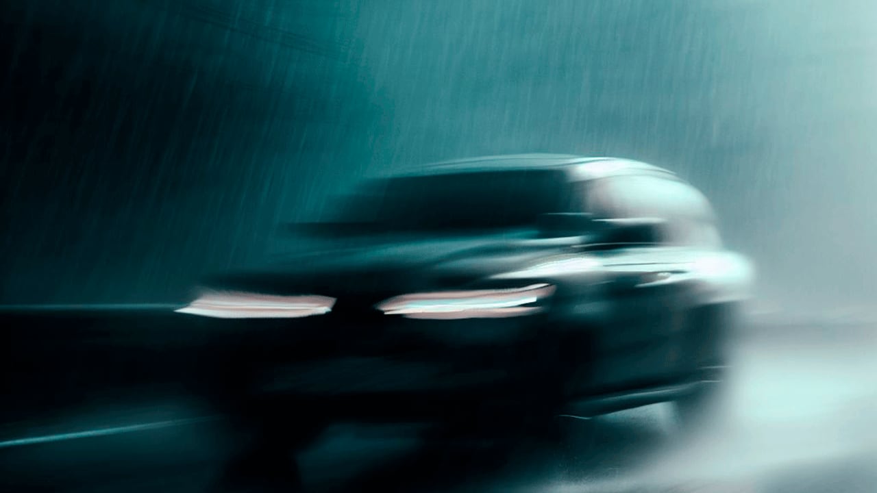 La fuerte lluvia causa problemas de visibilidad para los conductores,