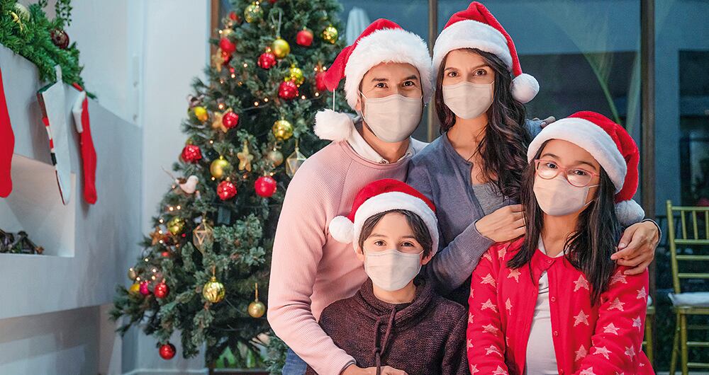 Una nueva ola del virus que impida las reuniones familiares es una de las amenazas para las fiestas de fin de año. 