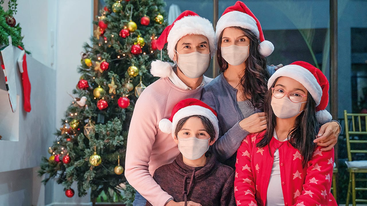 Una nueva ola del virus que impida las reuniones familiares es una de las amenazas para las fiestas de fin de año.