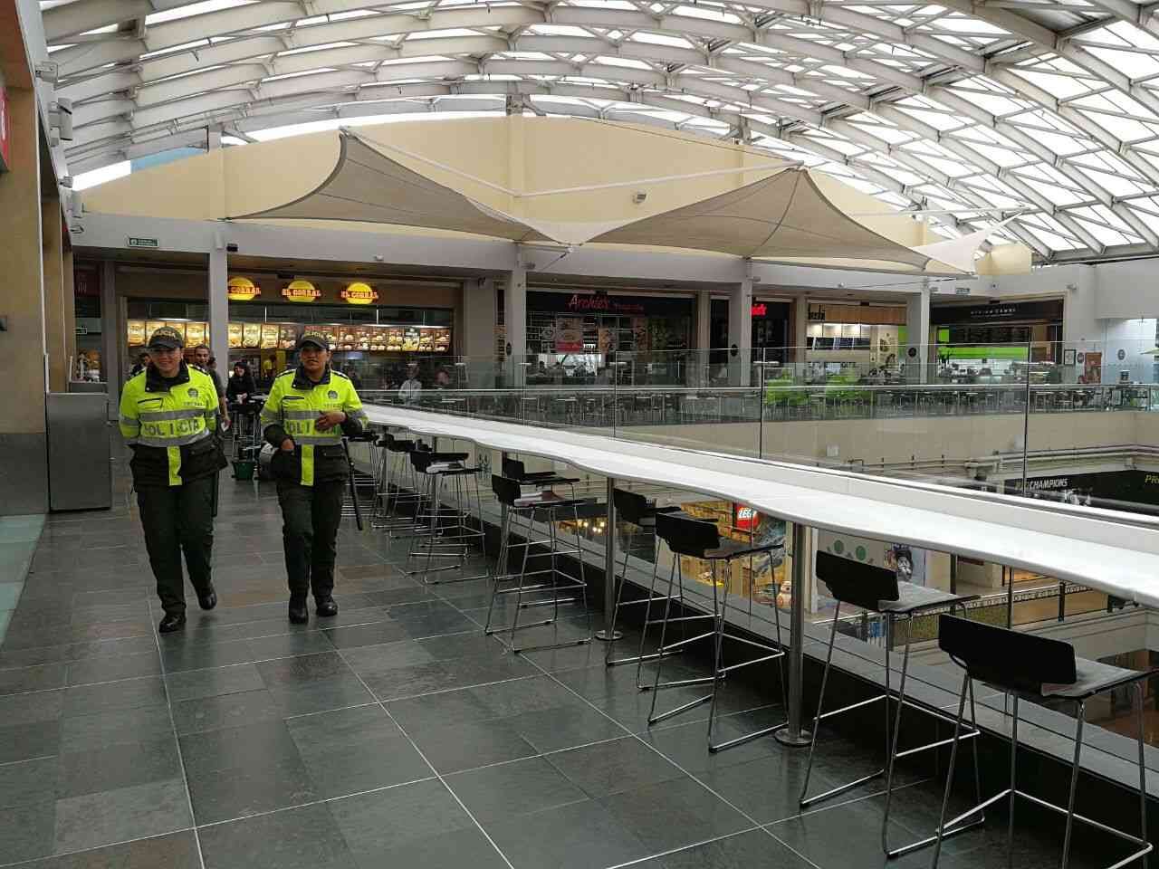 La Policía Nacional custiodaba la zona constantemente. Fotografía: Alfonso Hernández / SEMANA