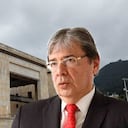 El ministro de Defensa se niega a acatar fallo de la Corte Suprema de Justicia.