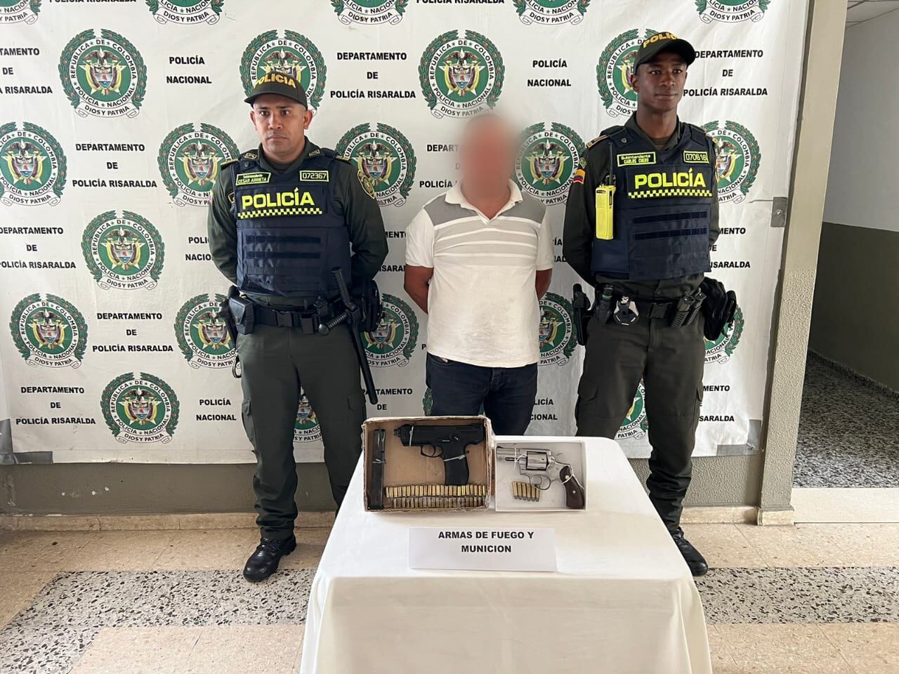 La Fiscalía General de la Nación presentó al capturado ante un juez de control de garantías que decidió dejarlo en libertad