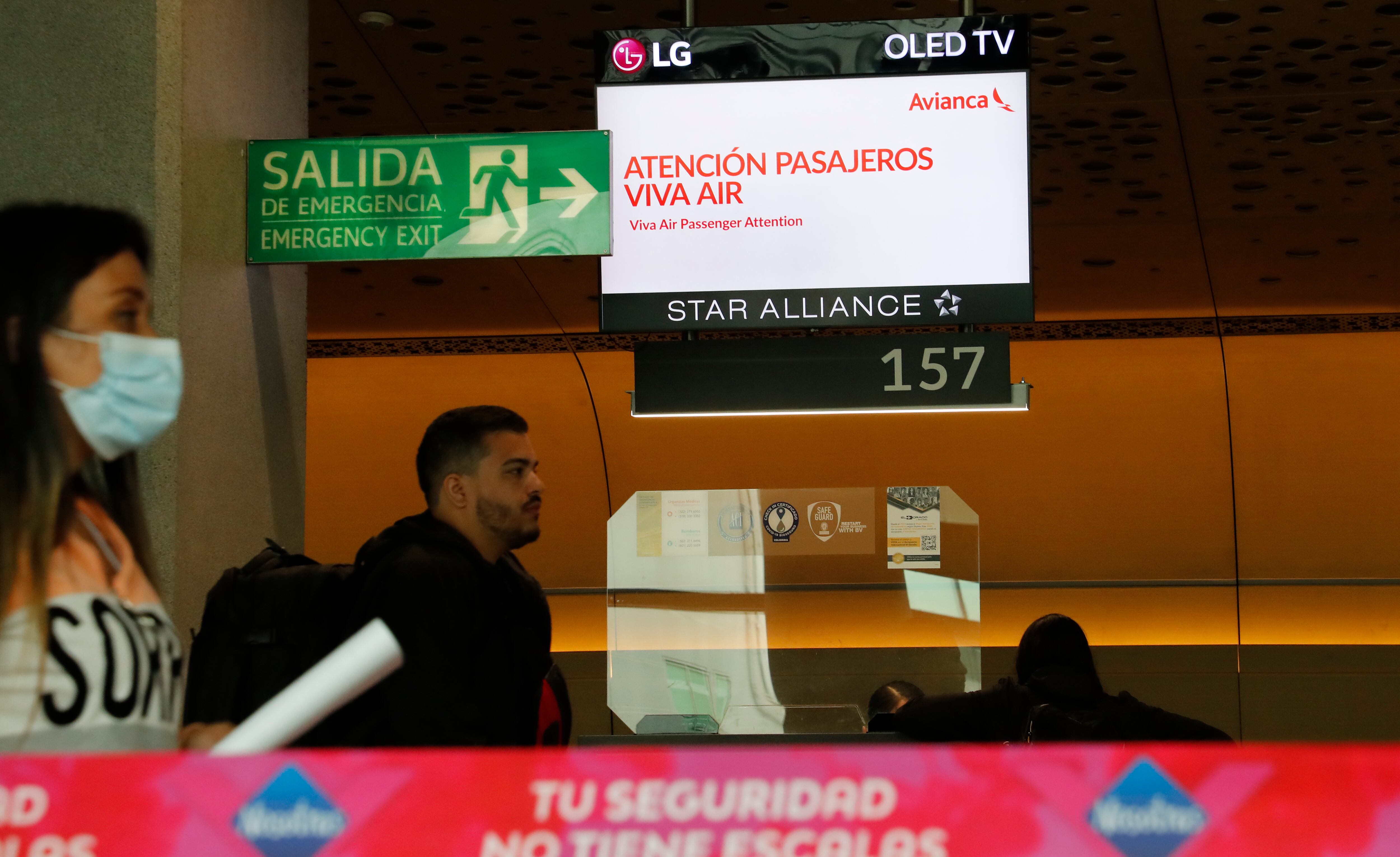 Ante la suspensión temporal  de vuelos de la aerolínea Viva Air , Avianca programó vuelos para los pasajeros dejados en tierra por Viva Air
Bogota Aeropuerto El Dorado
Marzo 2 del 2023
Foto Guillermo Torres Reina / Semana