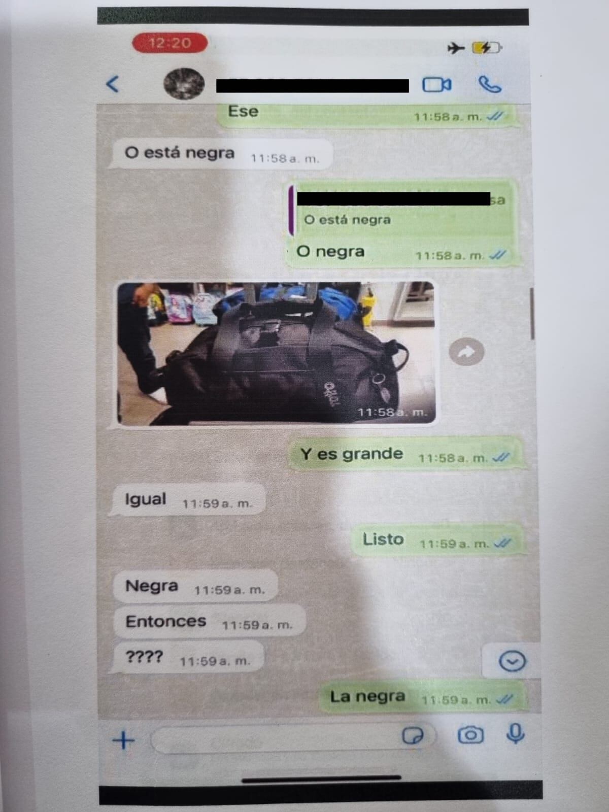 En un chat, Sneyder Pinilla confirma que la maleta sea suficientemente grande para meter los 1.500 millones que supuestamente le entregó a la exalta consejera para las regiones, Sandra Ortiz.