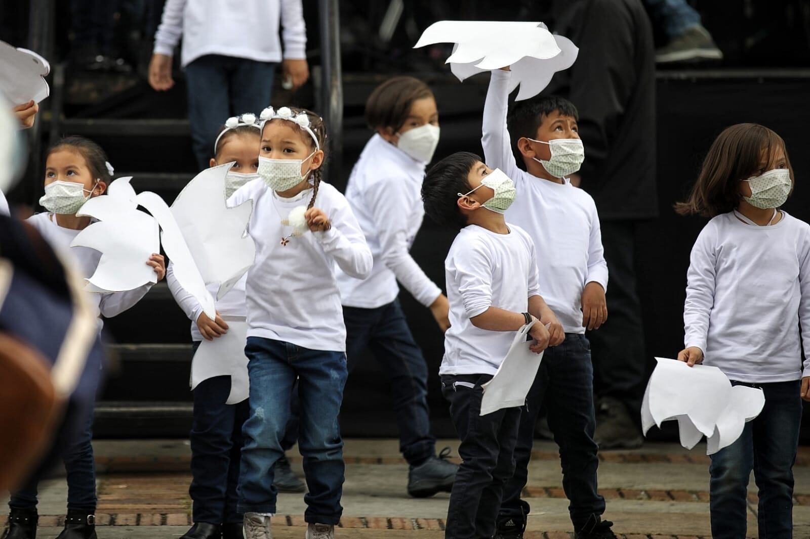 Acto de conmemoración 5 años del acuerdo de paz coro Hijos de la Paz con António Guterres Secretario General de la ONU