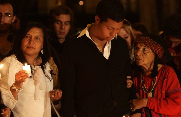 Oneida Escobar, la madre del joven Colmenares, reclamó más justicia ante el deceso de su hijo.