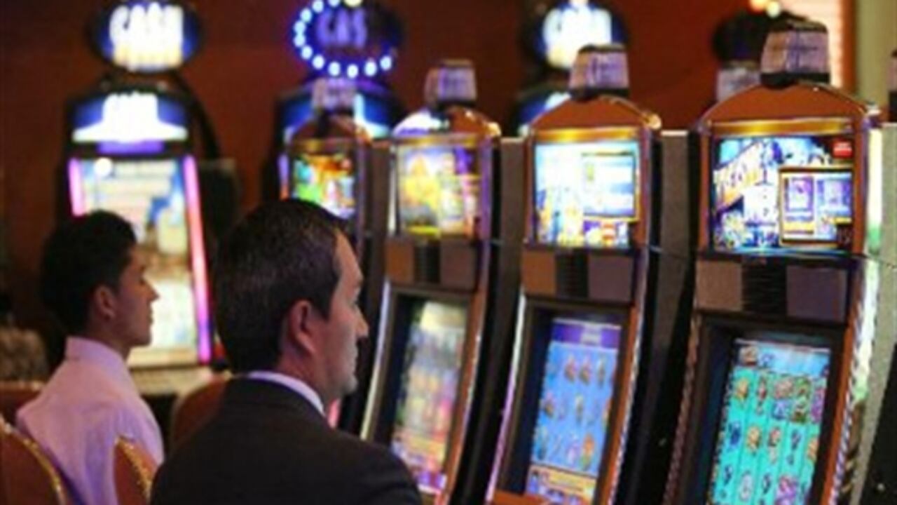 Operadores de juegos de suerte y azar están incumpliendo la ley ofreciendo apuestas online.