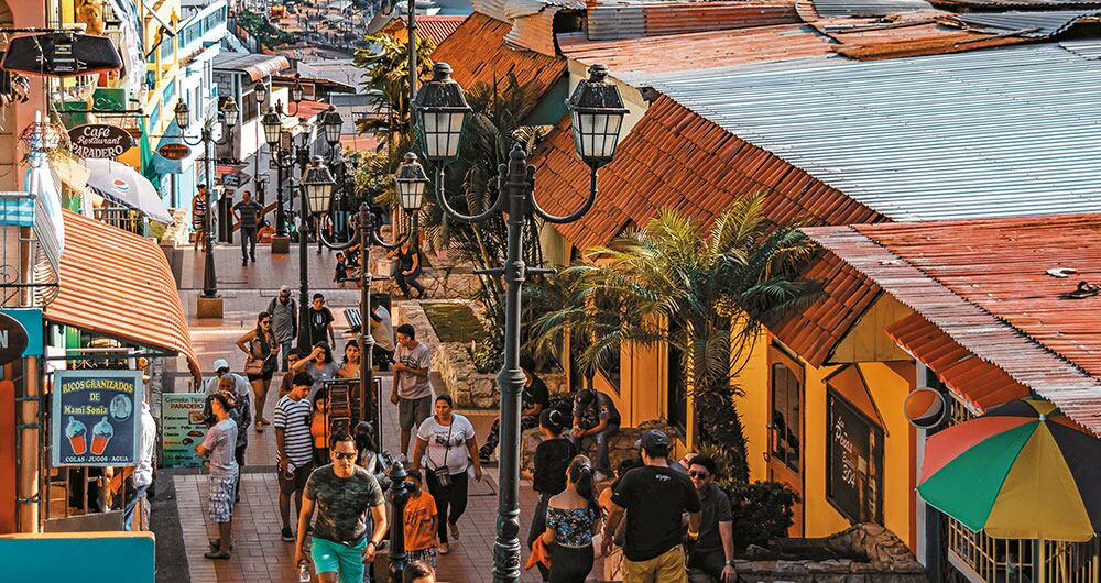 En los últimos
años, el barrio ha
experimentado un
renacimiento en su
oferta comercial y de
entretenimiento.