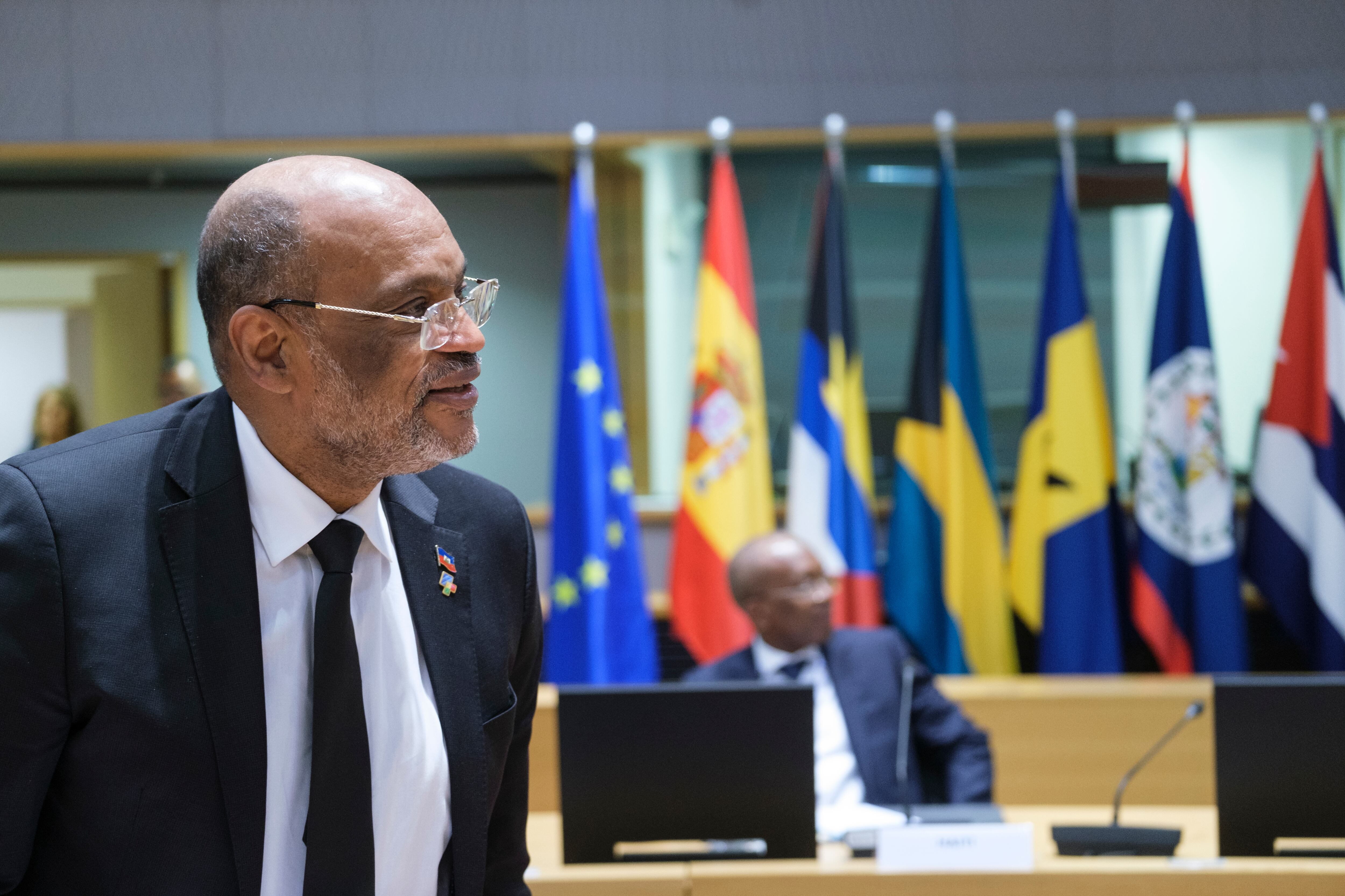 "Debemos unirnos. O Haití se convierte en un paraíso para todos o en un infierno para todos", añadió este expolicía de 46 años, convertido en líder de una coalición de bandas conocida como el G9 y objeto de sanciones de la ONU.