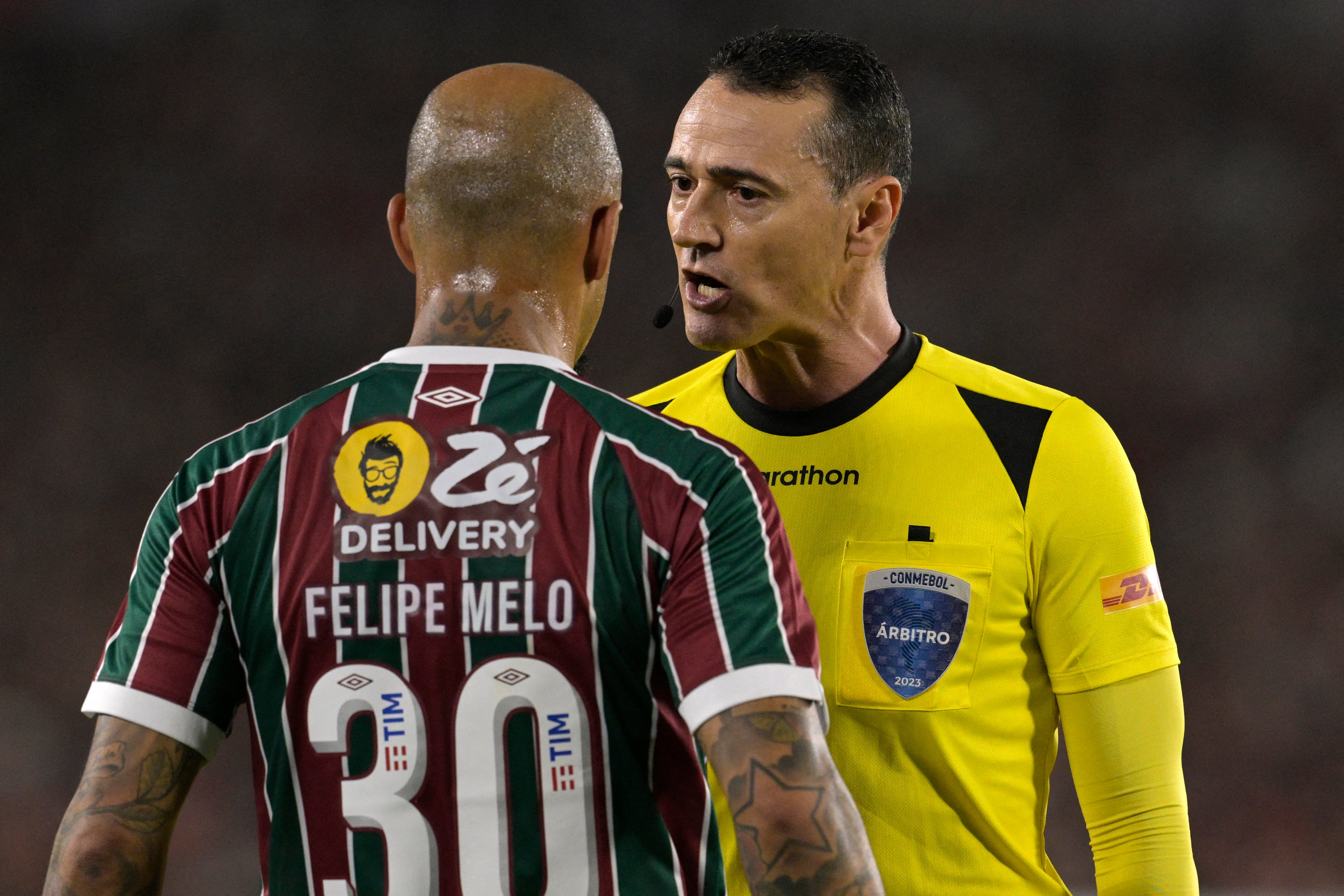 Wilmar Roldán, juez colombiano que tuvo que imponer justicia en el River vs. Fluminense.