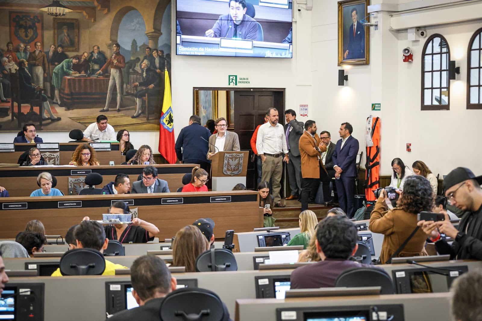 Comisión de Hacienda aprobó en primer debate el cupo de endeudamiento presentado por la administración del alcalde Carlos Fernando Galán
