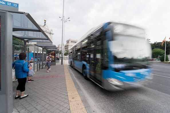 Las autoridades españolas adelantan las investigaciones para determinar las causas de la muerte de una mujer de 65 años en el interior de un bus de servicio público en la ciudad portuaria de Valencia, al suroeste de ese país. (Photo By A. Perez Meca/Europa Press via Getty Images)