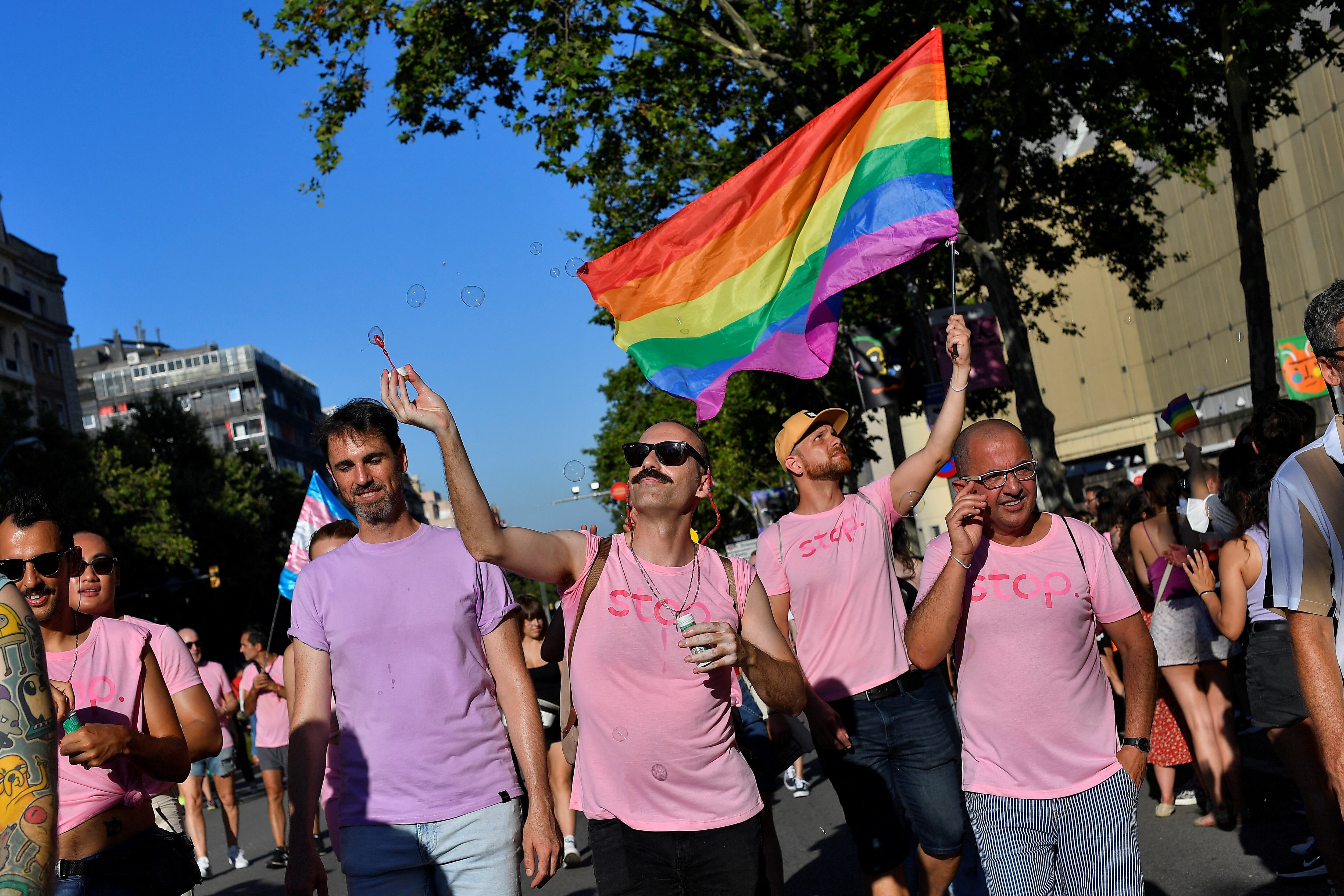 El texto será aprobado por el Gobierno en segunda vuelta en la víspera del Día Internacional del Orgullo LGTBI. Foto AFP