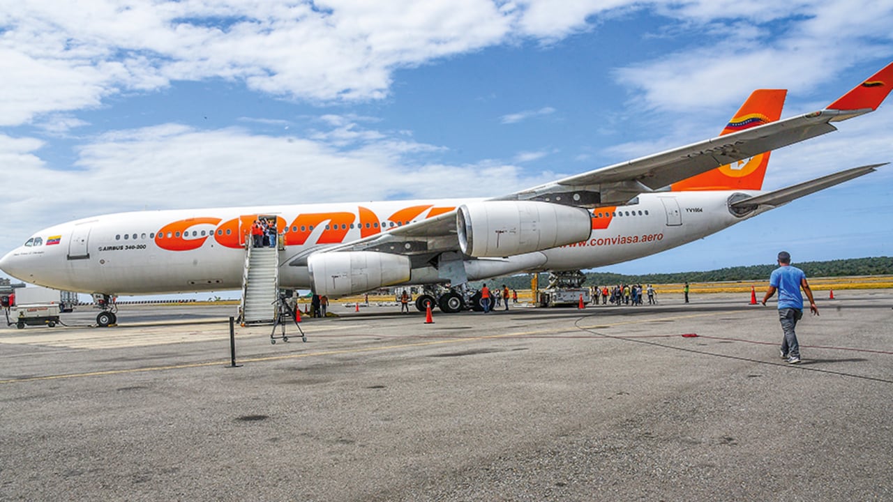 “No se puede hacer ese vuelo y nos lo recordaron, textualmente, que Colombia no podía recibir a la aerolínea porque está sancionada en la Lista Clinton", dijo Benedetti