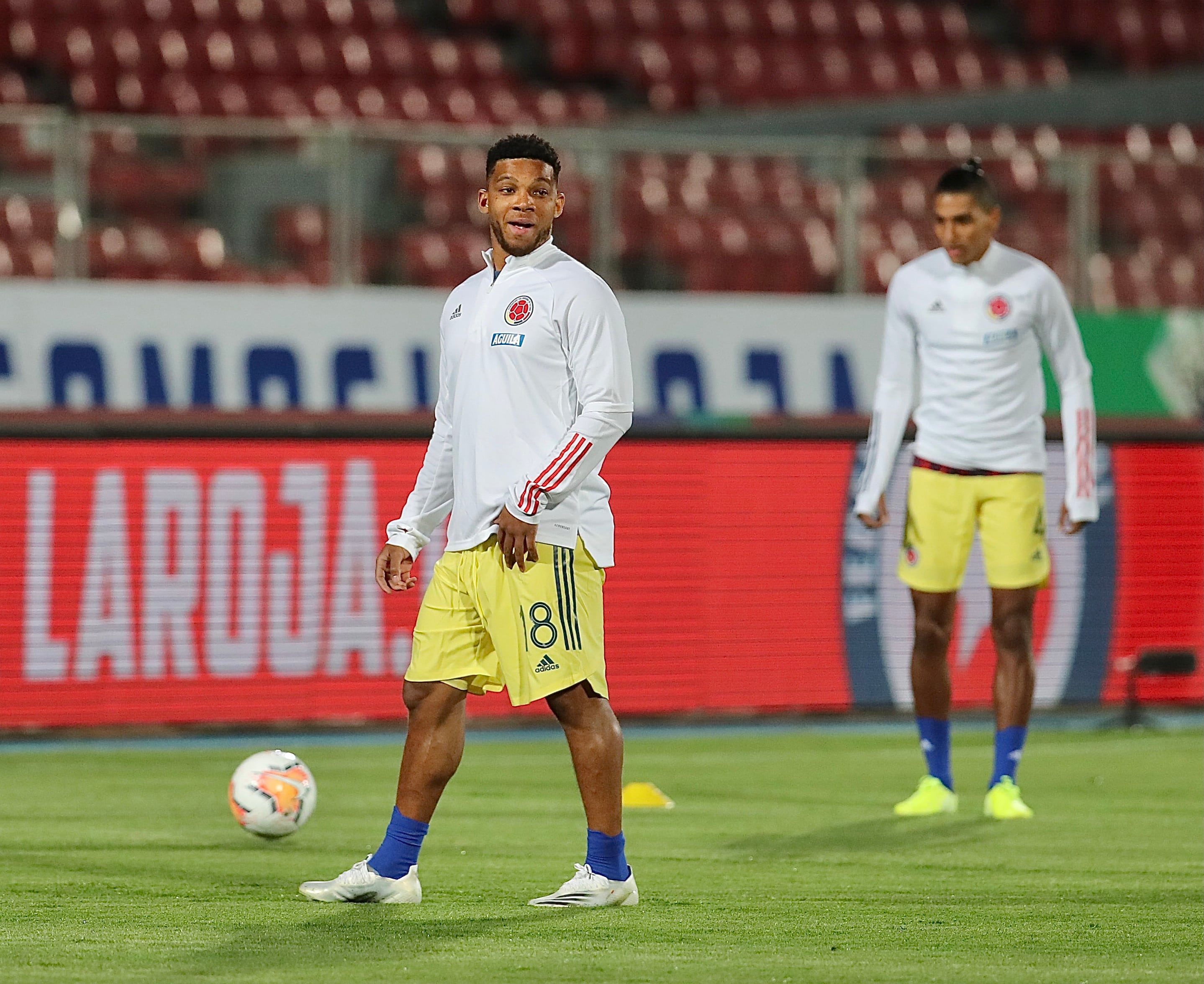 Calentamiento Selección Colombia en partido contra Chile
