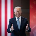FILADELFIA, PA - 13 DE JULIO: El presidente estadounidense Joe Biden llega para hablar sobre los derechos de voto en el Centro Nacional de la Constitución el 13 de julio de 2021 en Filadelfia, Pensilvania. Biden y los demócratas del Congreso están listos para hacer otro impulso para una legislación radical sobre el derecho al voto mientras las legislaturas estatales republicanas en todo el país continúan aprobando controvertidas leyes de acceso al voto. (Foto de Drew Angerer / Getty Images)