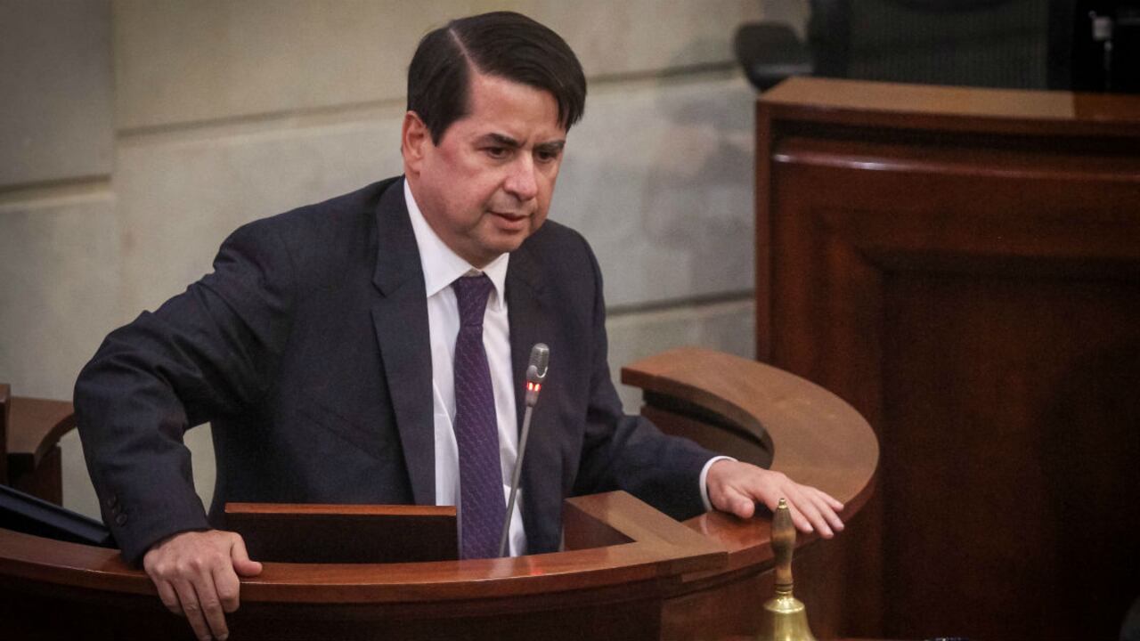 Juan Fernando Cristo tendrá que defender la reforma en el Congreso.