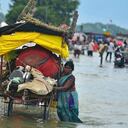 Las inundaciones dejan 65 personas muertas.