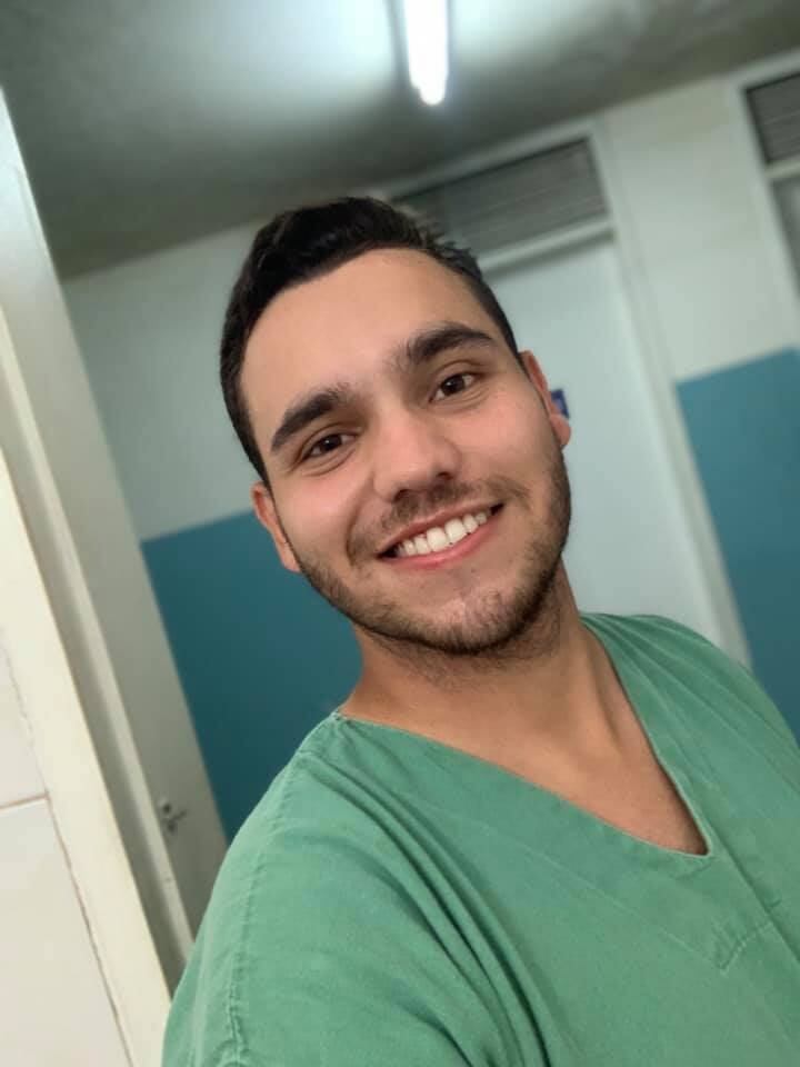 Un médico fue encontrado sin vida en su casa en Cali.