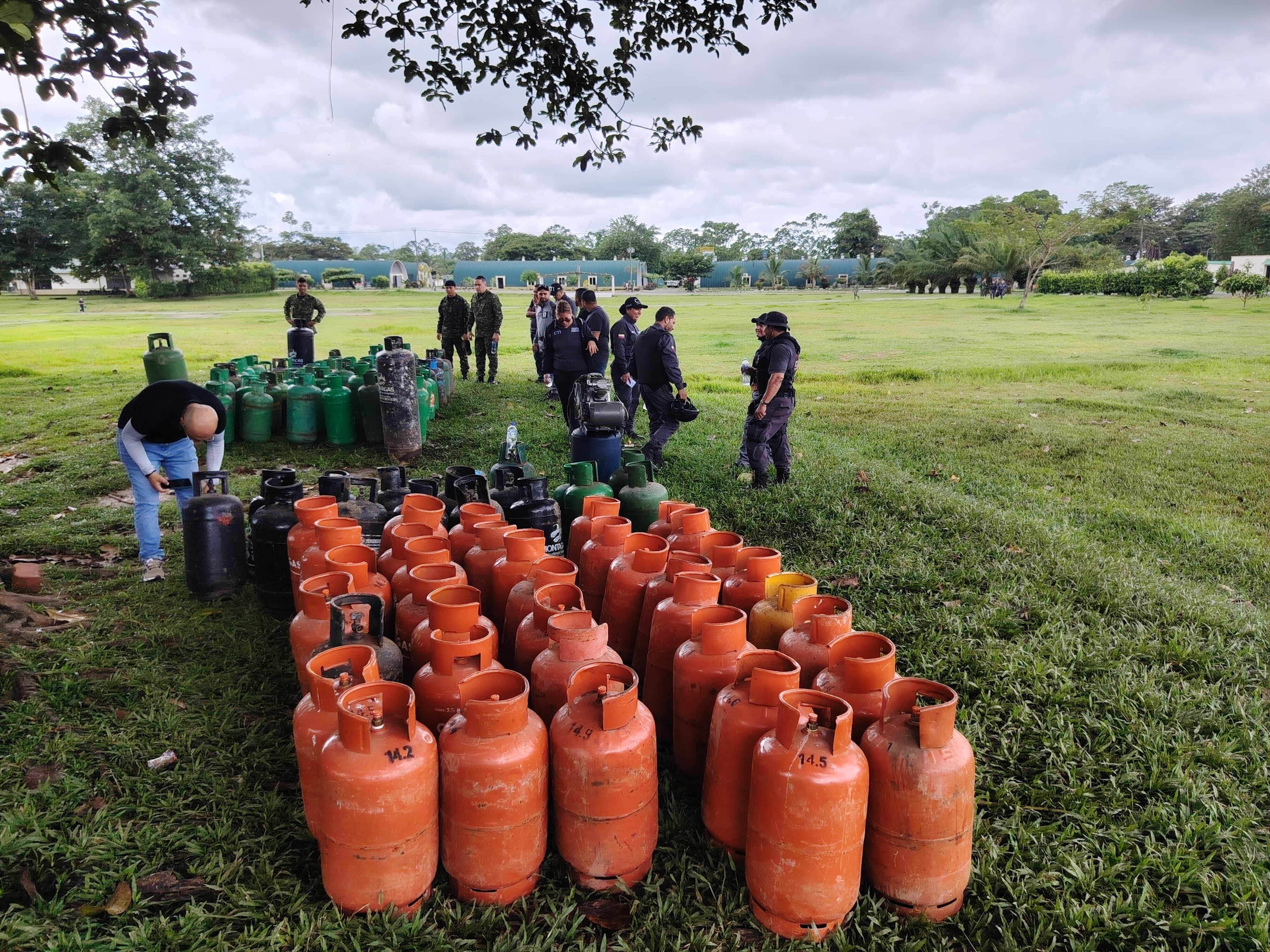 Incautan 117 cilindros que iban a ser utilizados para cargar explosivos en Tumaco, Nariño.