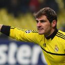 10 - Iker Casillas, la leyenda del Real Madrid tiene en Twitter alrededor de 1,52 millones de seguidores.