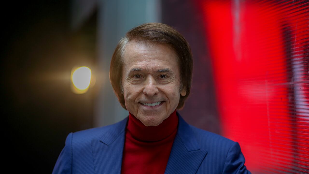 El cantante español ha vivido varias promesas de salud a lo largo de su vida.