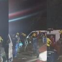 La ambulancia se chocó en plena centro de Cali. Las autoridades están investigando el hecho.