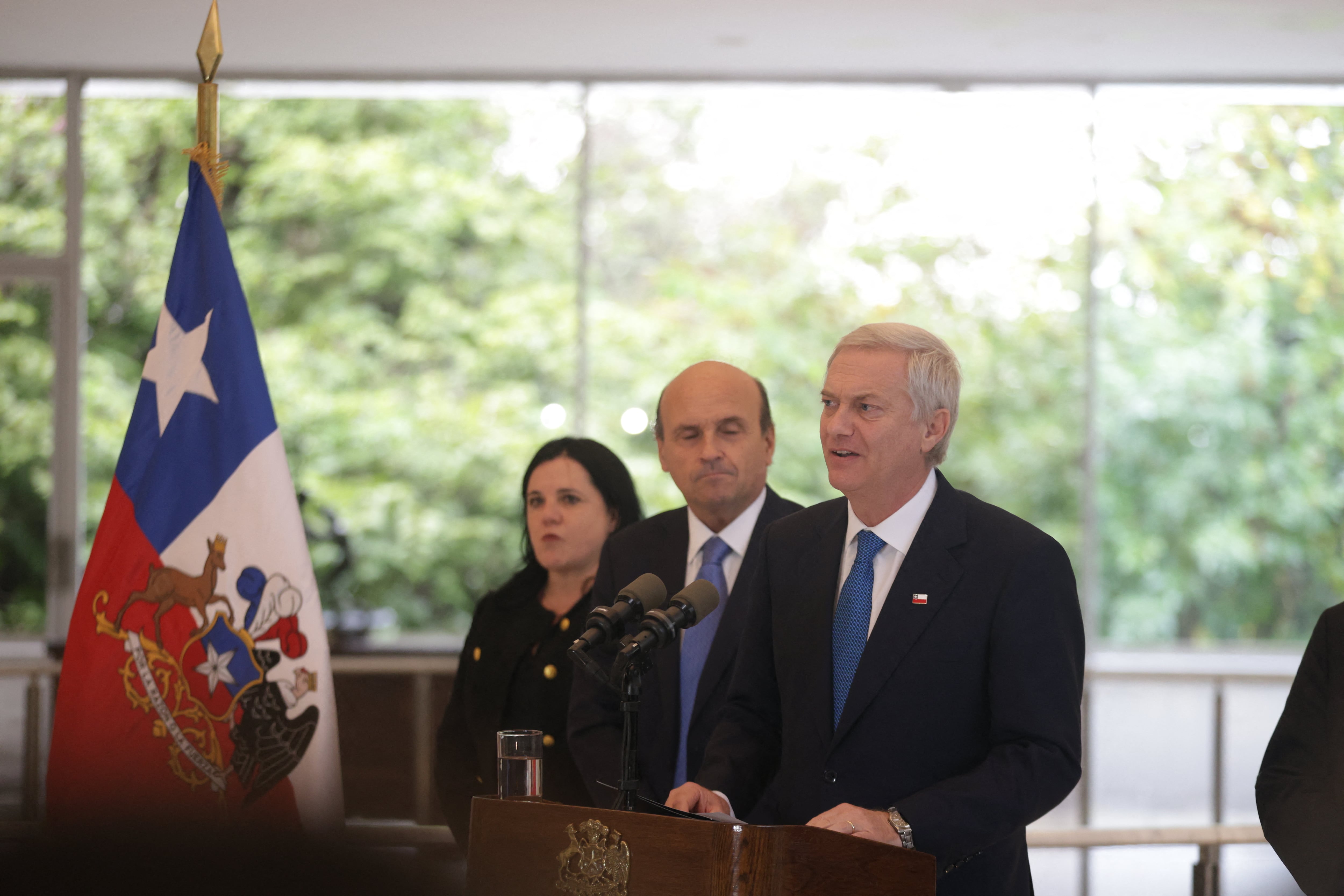 El presidente de Chile, José Antonio Kast, ofrece una conferencia de prensa durante su visita a su homólogo argentino, Javier Milei, con el objetivo de fortalecer la alineación política e intensificar la coordinación entre sus administraciones, en Buenos Aires, Argentina, el 6 de abril de 2026.