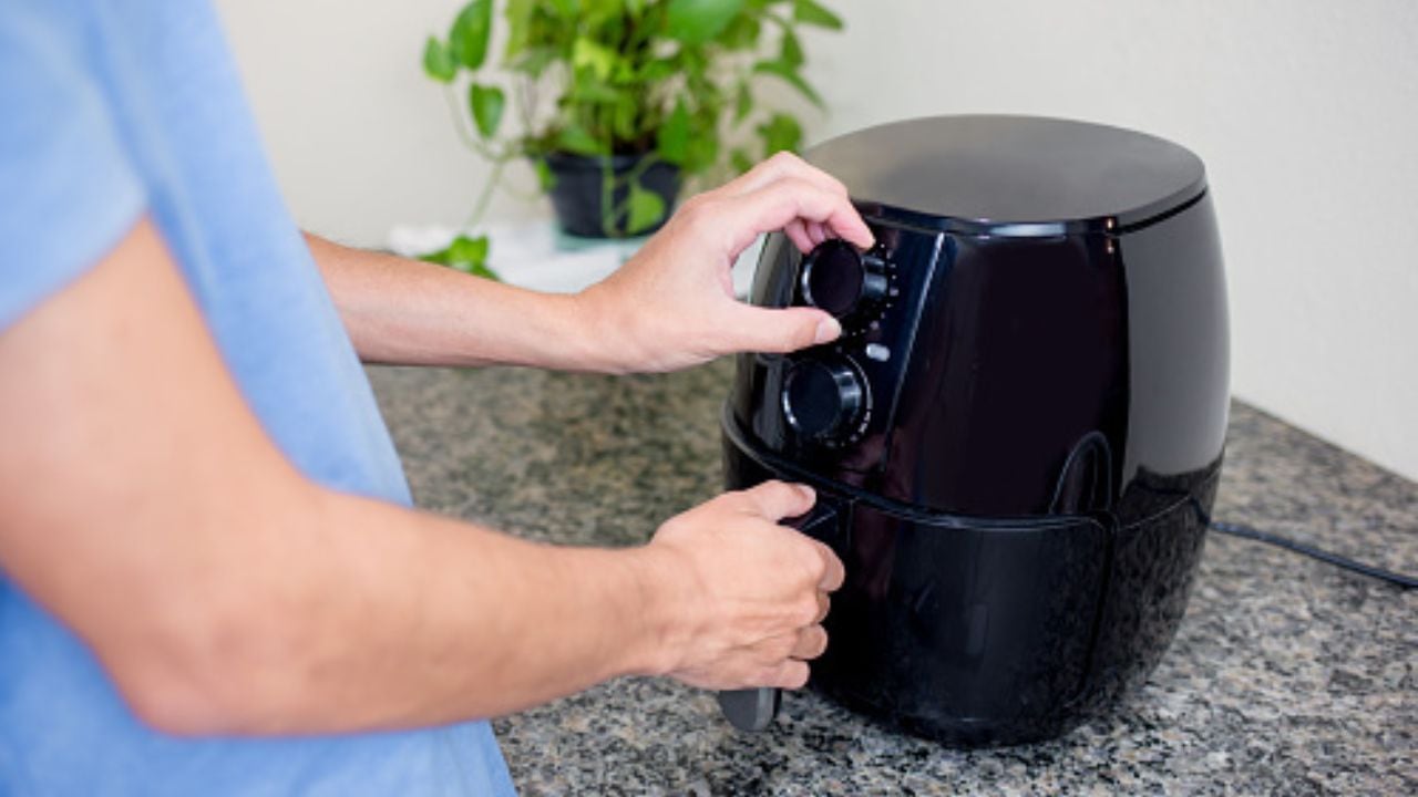 Diez errores comunes al usar una freidora de aire.