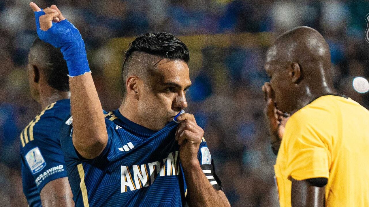 Falcao García celebrando su primer gol con la camiseta de Millonarios