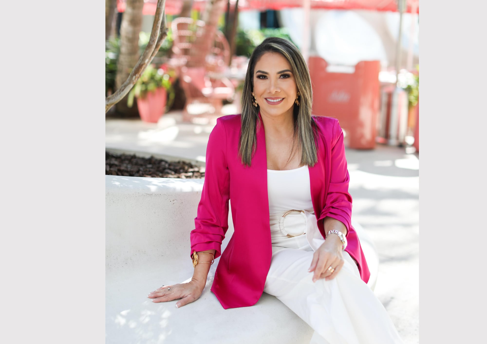 Andrea Ángel, Broker de Real Estate, Sur de Florida, habla sobre por qué es importante invertir en Miami.