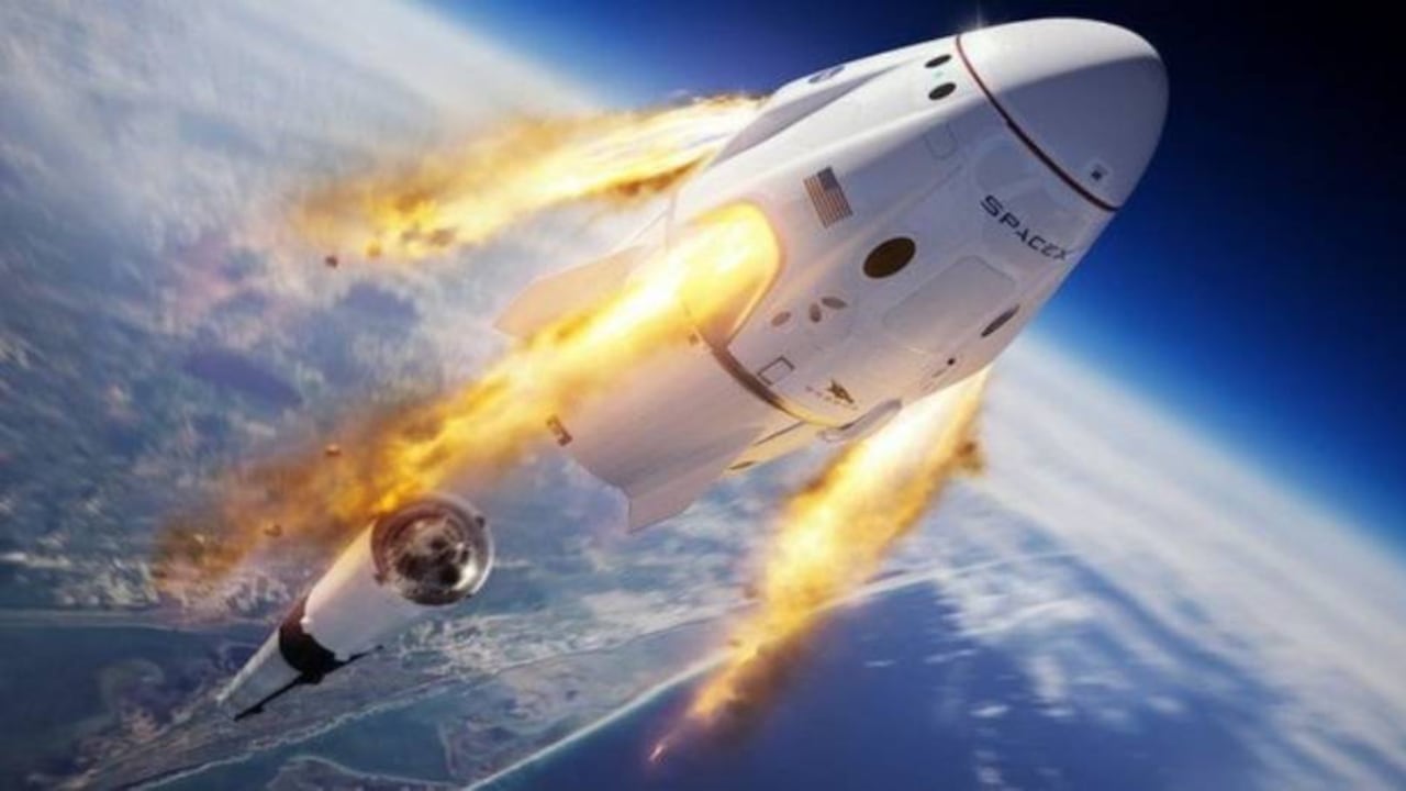 La cápsula Crew Dragon tiene la misión de acoplarse con la EEI. Foto: NASA.