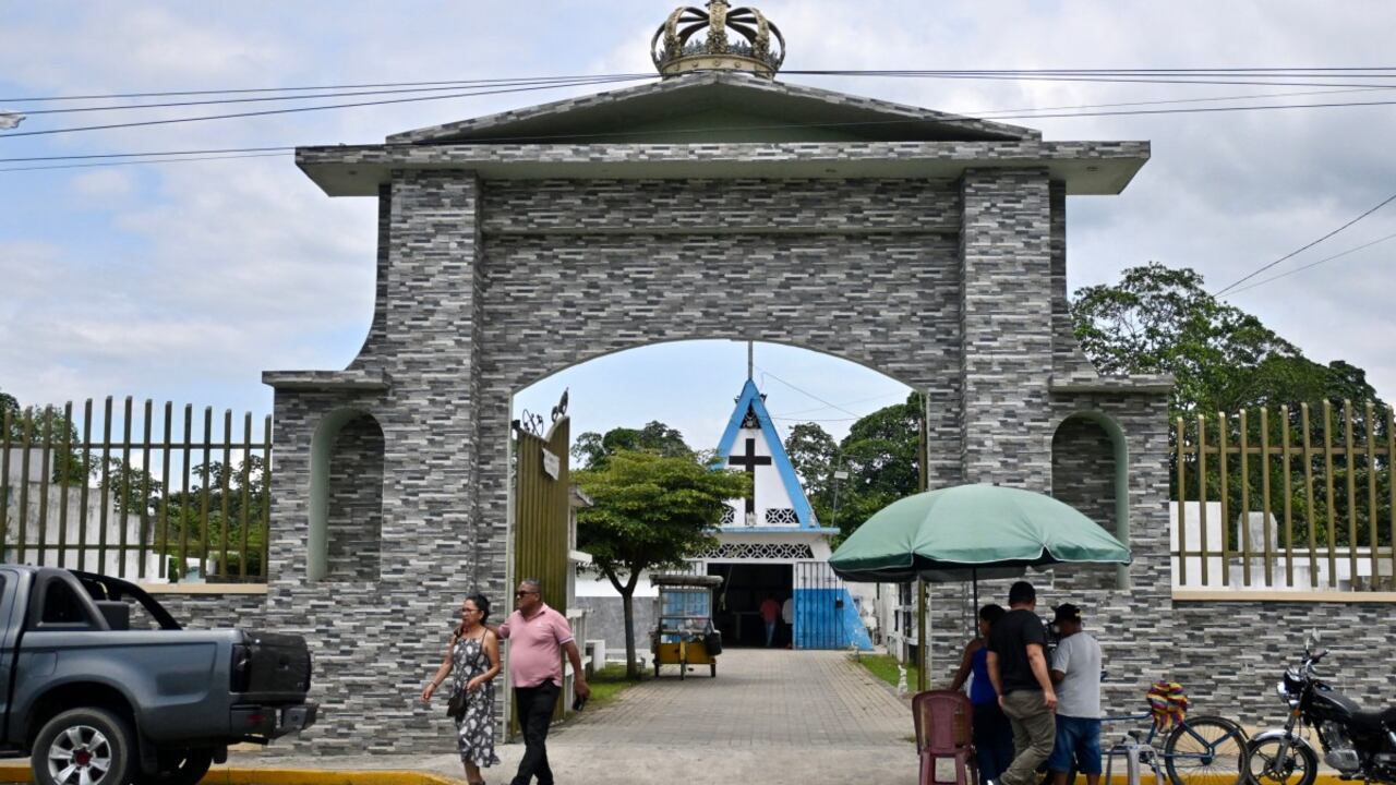 Morgue del cantón Naranjal, donde se llevaron las ocho cabezas humanas encontradas por la policía en la parroquia Jesús María, en la provincia de Guayas, Ecuador.