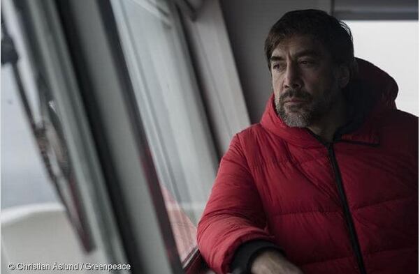 Javier Bardem cuenta detalles de su relación con Penélope Cruz.