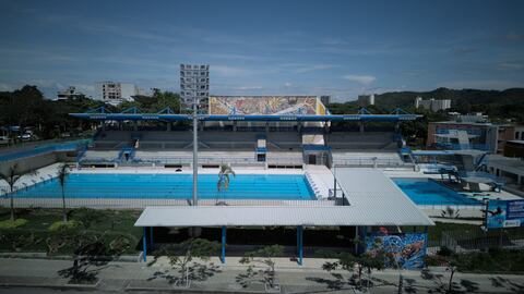 Ubicado en la emblemática calle 42, el Complejo Acuático de Ibagué cuenta con una piscina olímpica, piscina de clavados y amplias graderías.
