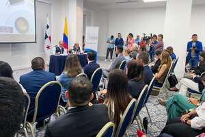 Defensorías de Colombia y Panamá emiten alerta temprana binacional para que se garanticen derechos a migrantes en el Tapón del Darién