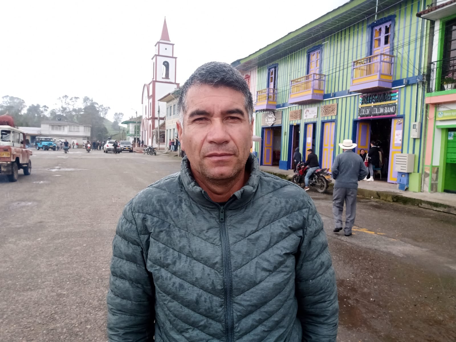 La distancia en línea recta del casco urbano de Murillo con el volcán es apenas de 12 kilómetros