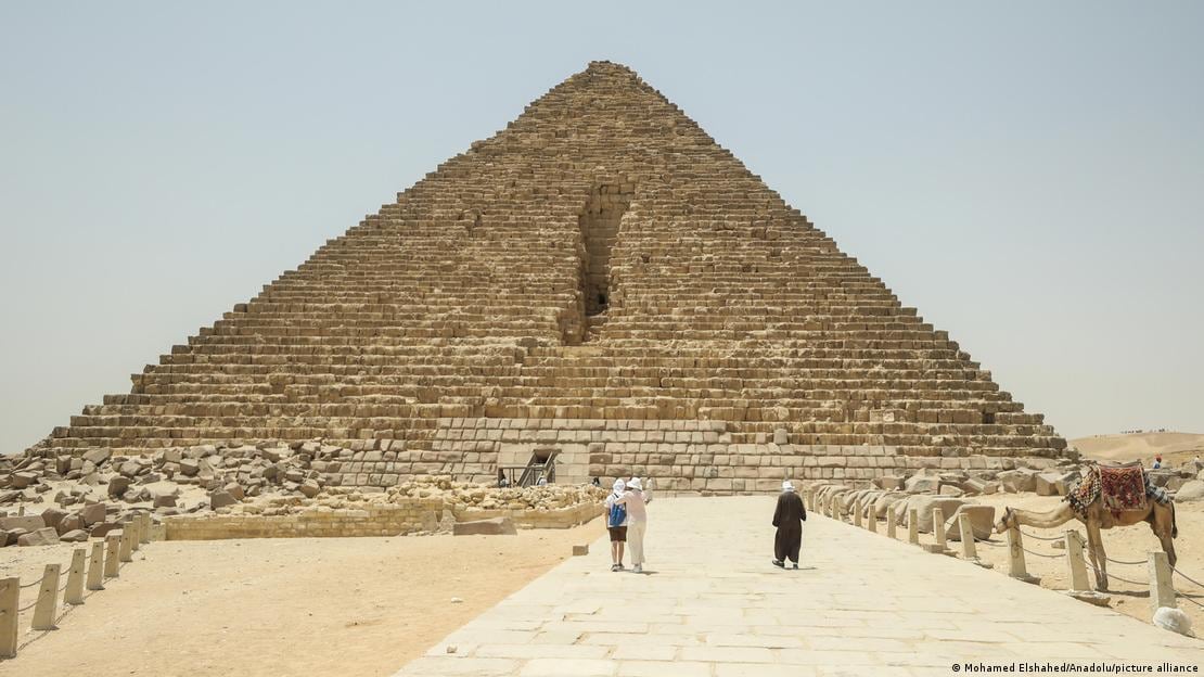 La tecnología no invasiva utilizada por ScanPyramids permitió identificar espacios internos que podrían ser un corredor secreto.