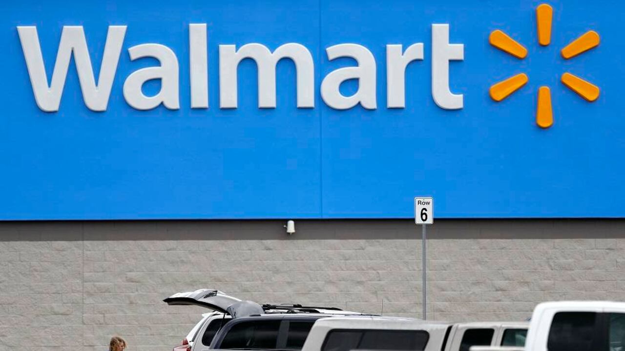 El Walmart de Virginia fue testigo de una nueva masacre en Estados Unidos. Foto: AP