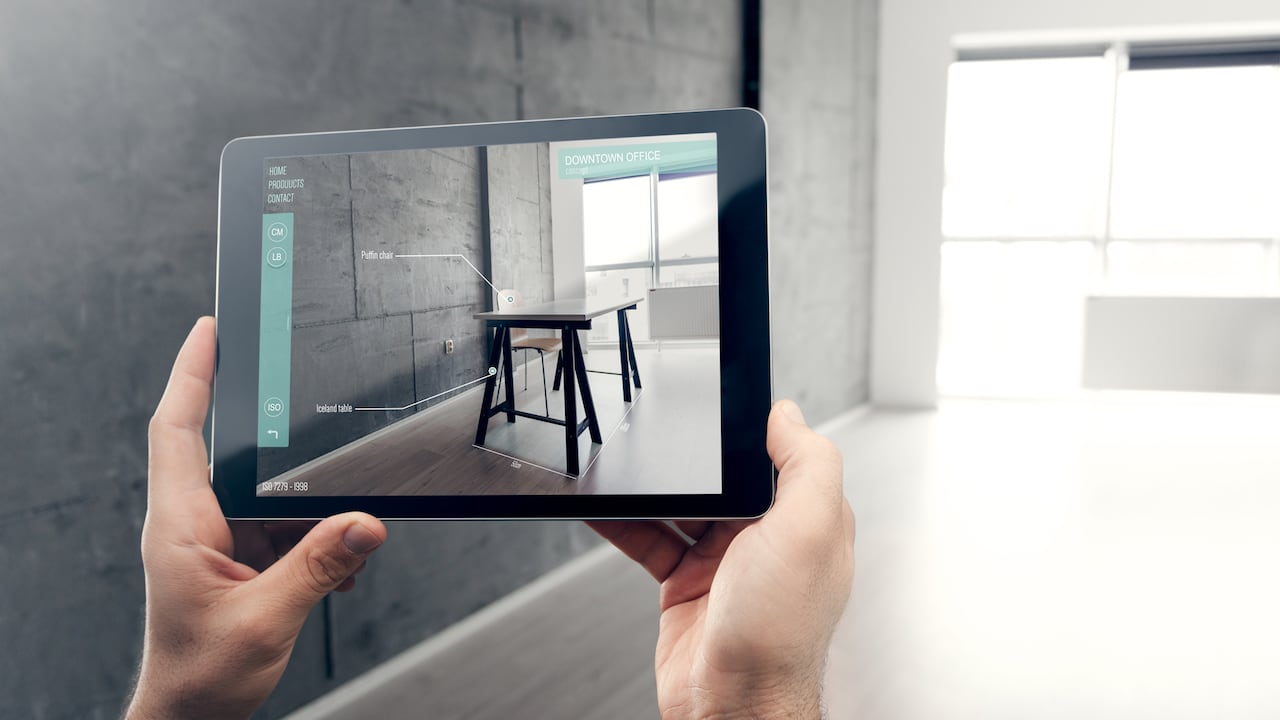 La automatización de las actividades también permite que las empresas mejoren su desempeño al minimizar sus errores.