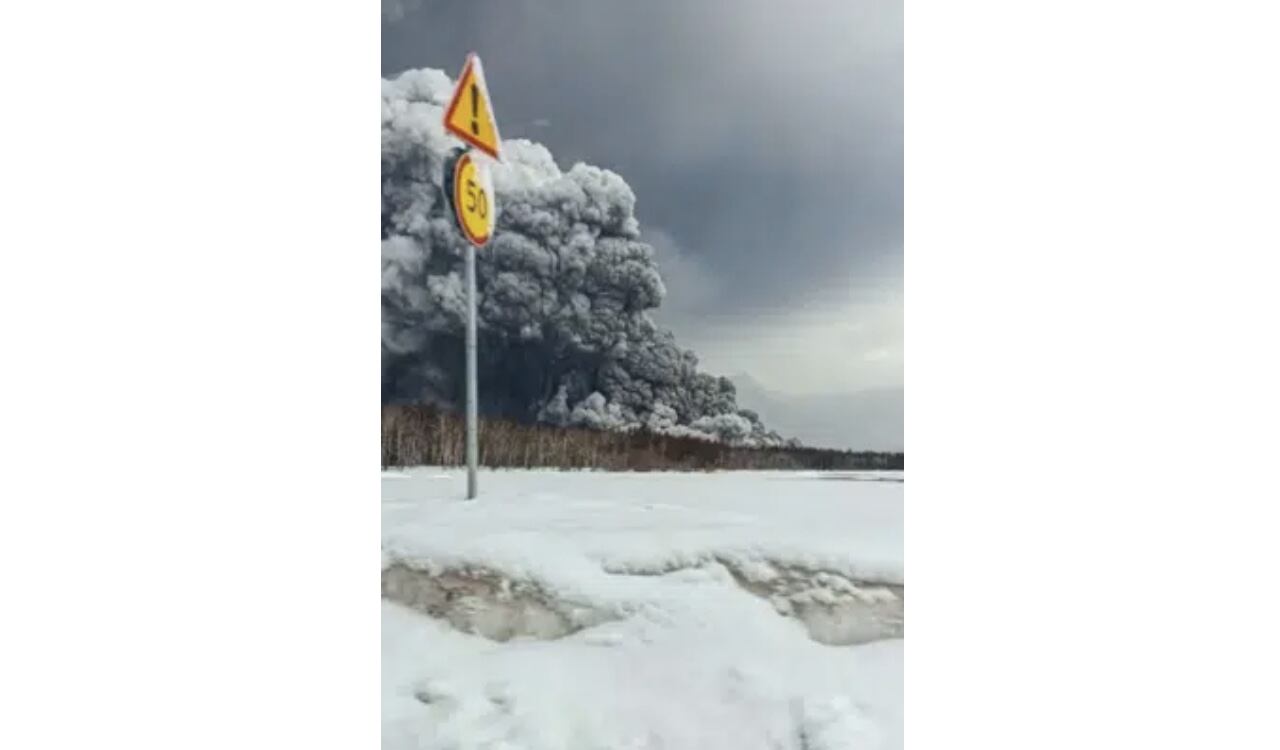 La nube de cenizas fue captada por ciudadanos rusos