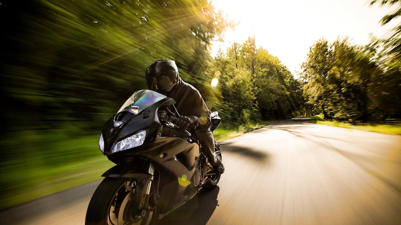 Potencia, peso y aerodinámica son algunos de los elementos que influyen en el rendimiento de una motocicleta.