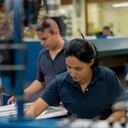 Se podrían alargar las jornadas para trabajar menos días a la semana.