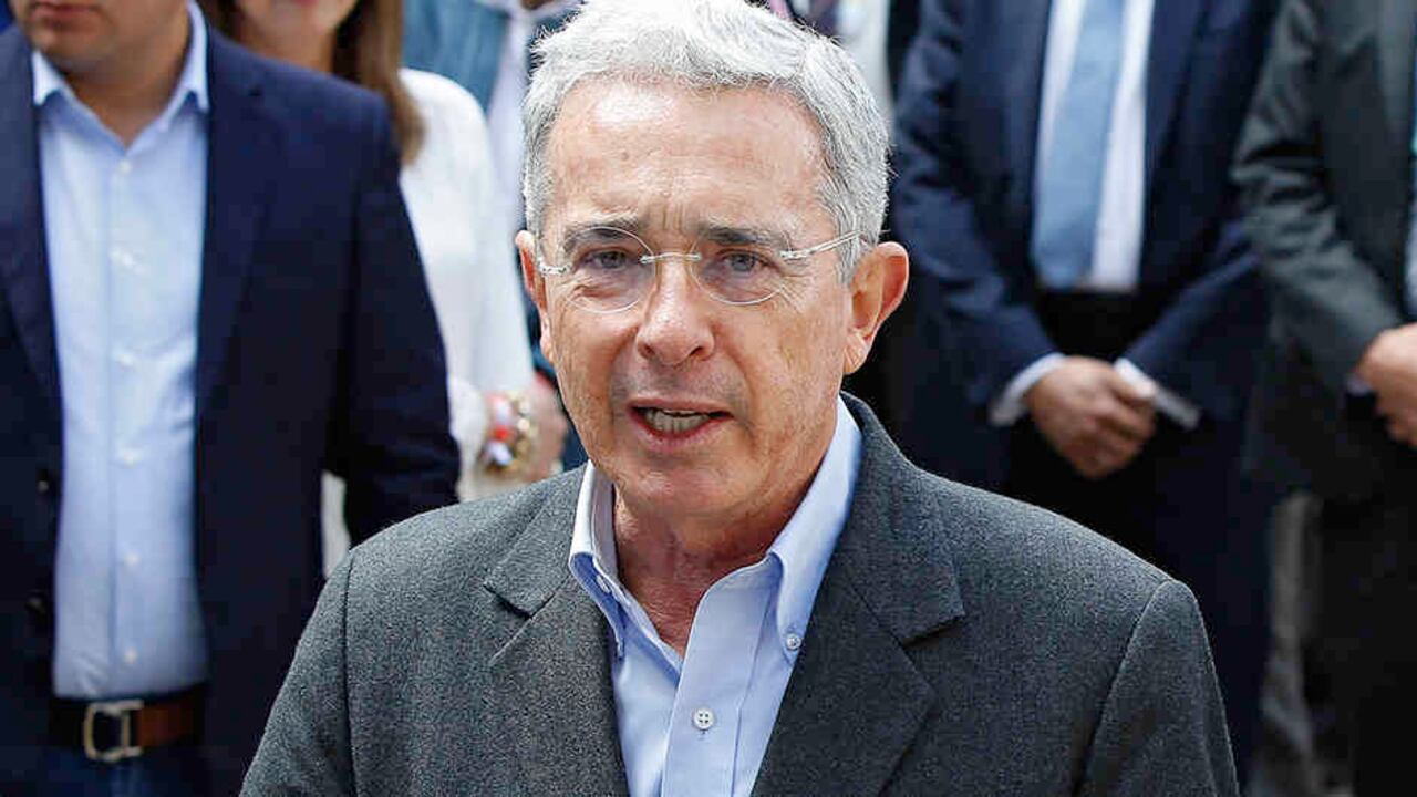 La única diferencia es que en la Corte decide la sala penal y en la Fiscalía podría ser un juez diferente", explica el abogado Iván Cancino.