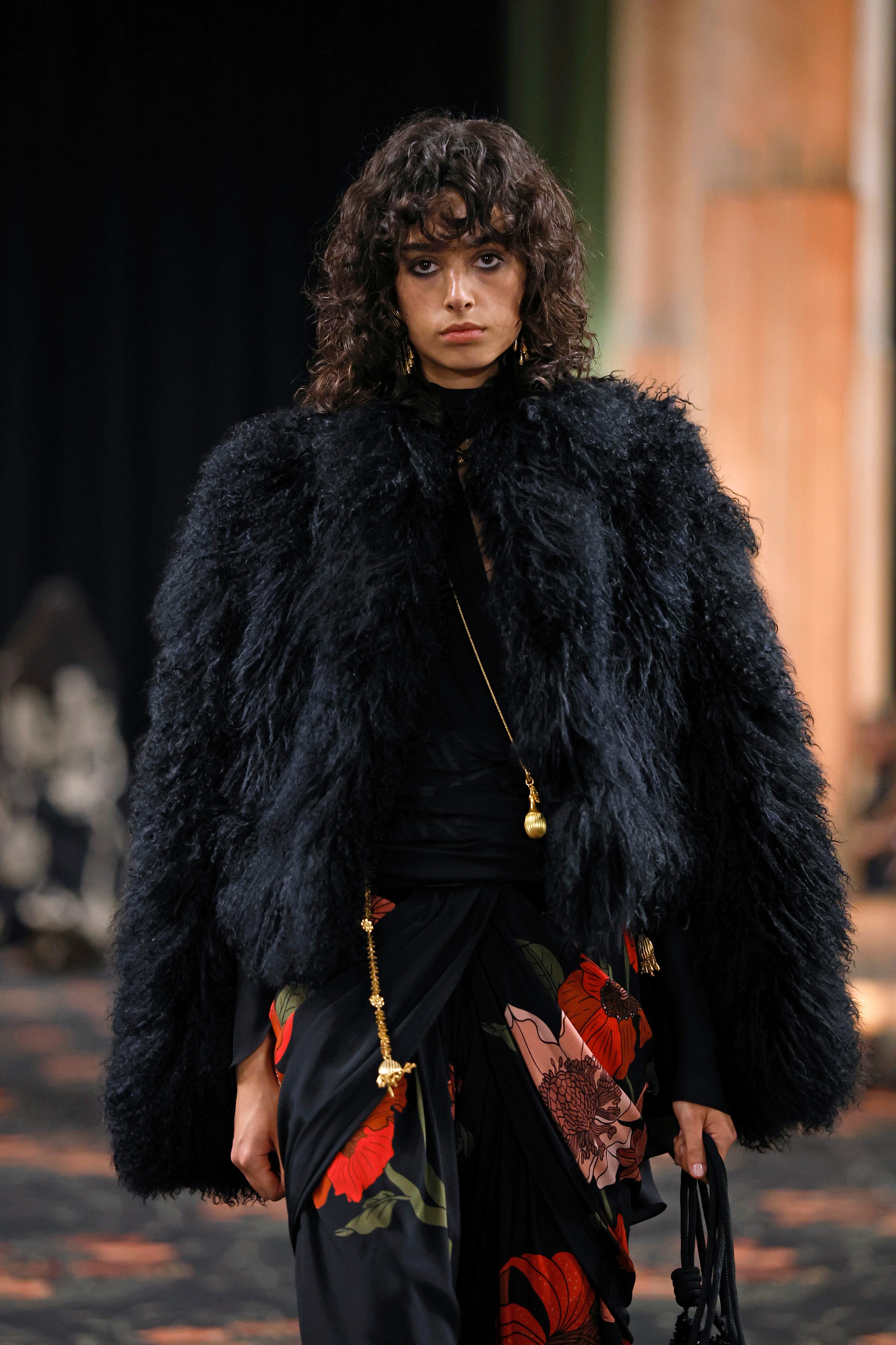 Johanna Ortiz, la diseñadora caleña, fue la encargada de inaugurar la Mercedes Benz Fashion Week Madrid 2026 con su colección 'Alma'