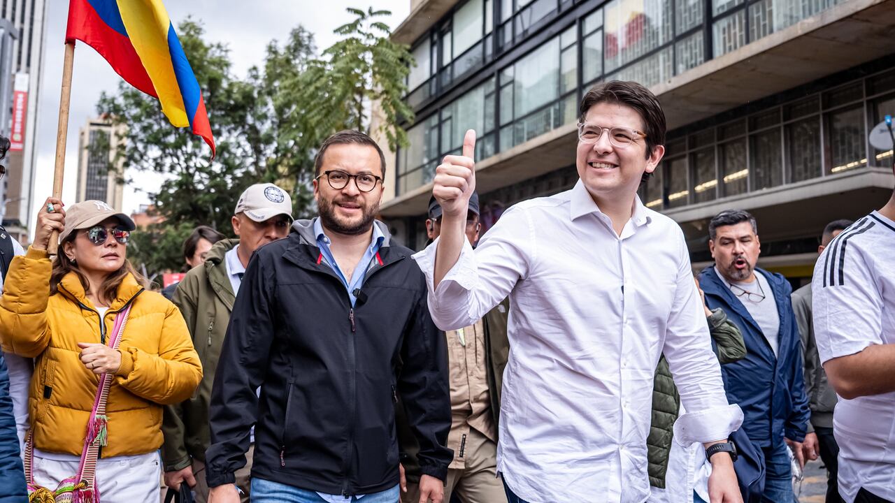 El concejal de Bogotá Andrés Barrios se encontraba junto a Miguel Uribe al momento del atentado.